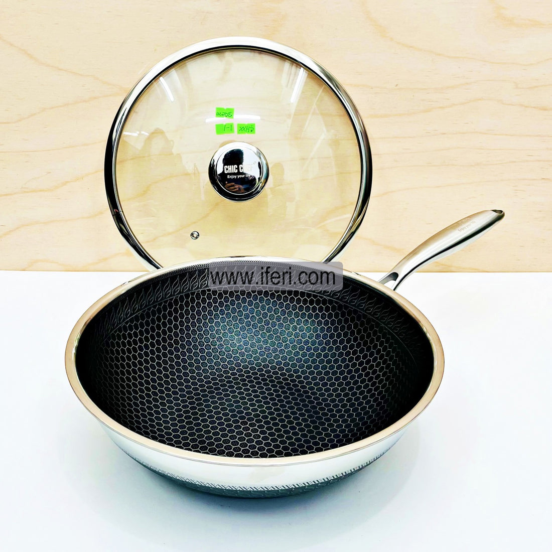 30 cm Stainless Steel Non-Stick Honeycomb Wok Pan With Glass Lid RY4680